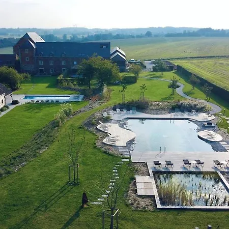 펜션 Superb Castle In Perwez-Haillot With Terrace Perwez (Namur)