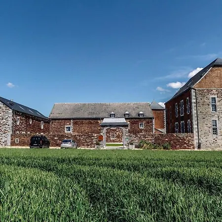 Superb Castle In Perwez-Haillot With Terrace Prázdninový dům